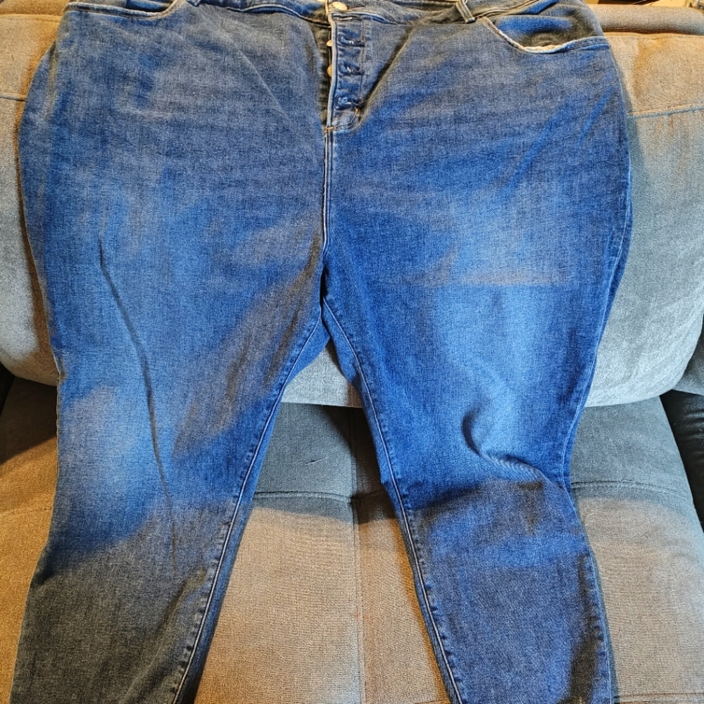 Abercrombie & Fitch High Rise Skinny Jean
